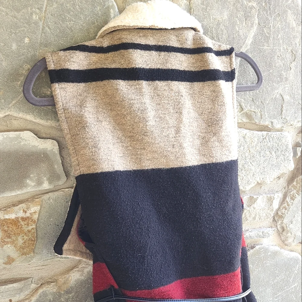 Anthropologie Sherpa Vest - Picture 7 of 7